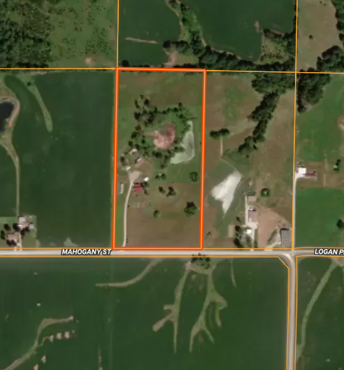 19± Acre Farmstead – South of Macon, MO